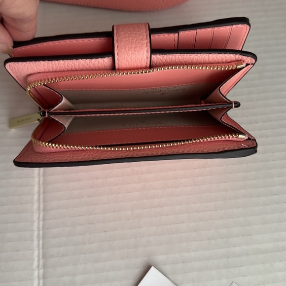 Kate Spade Leila Pebbled Leather Small Bucket Bag and Wallet Set Coral Pink - Picture 4 of 8